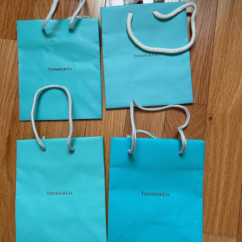 Tiffany paper shopping bags